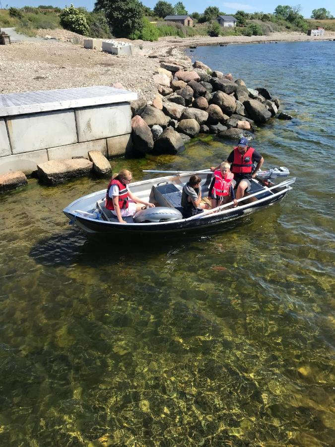 Stenkustens Hamn Borgholm Kültér fotó